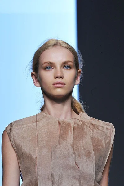 Look 37